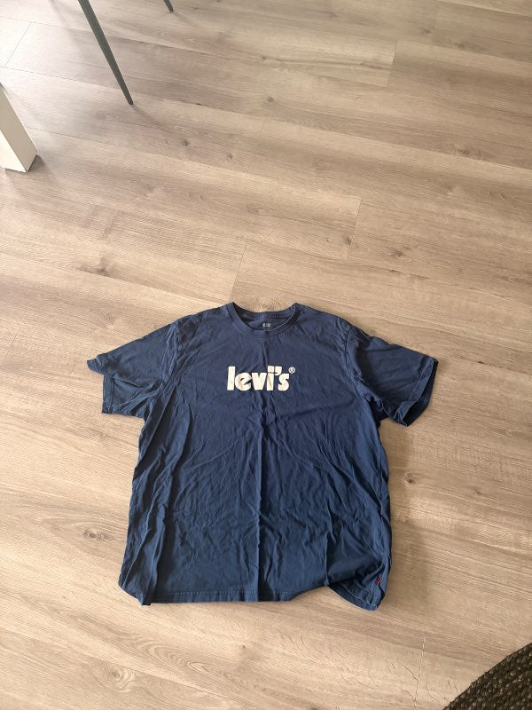 Levi’s bolur