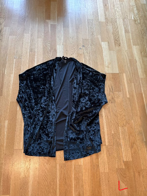 Victoria’s Secret kimono