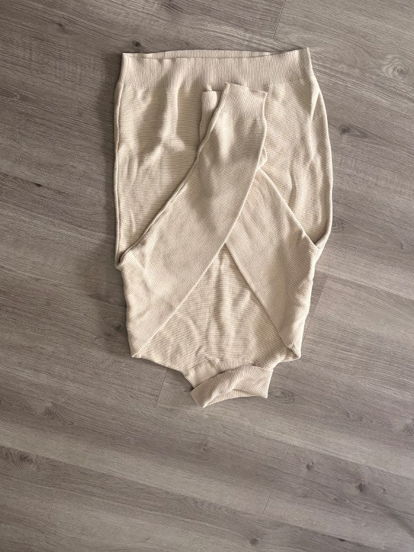 Cream fsbn rúllukraga peysa