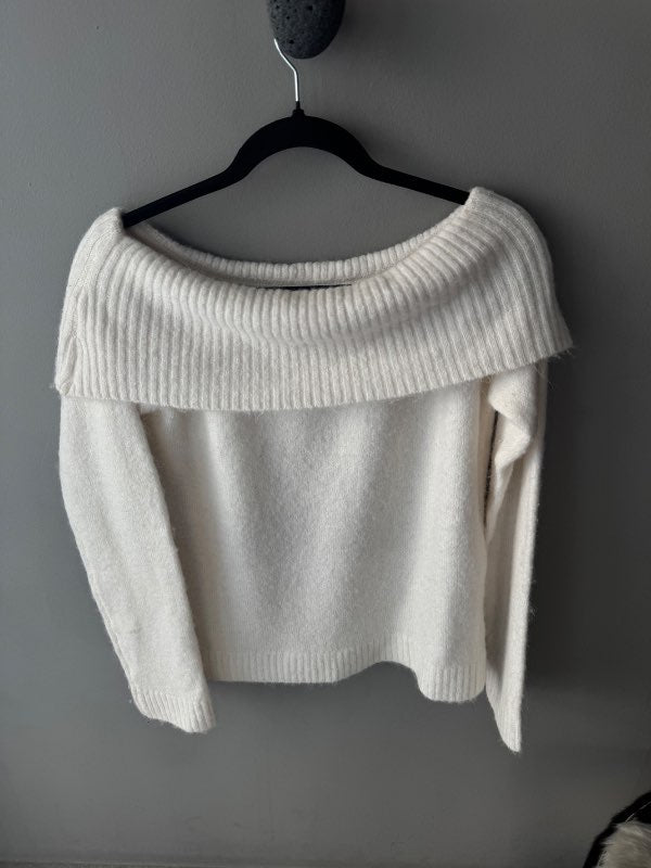 gina tricot peysa