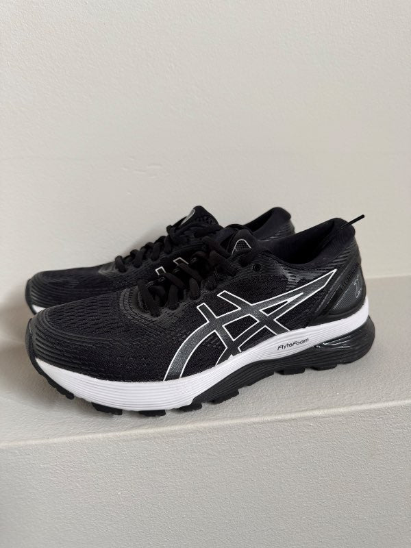 Asics svartir