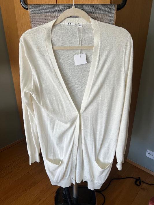 Uniqlo peysa ljós