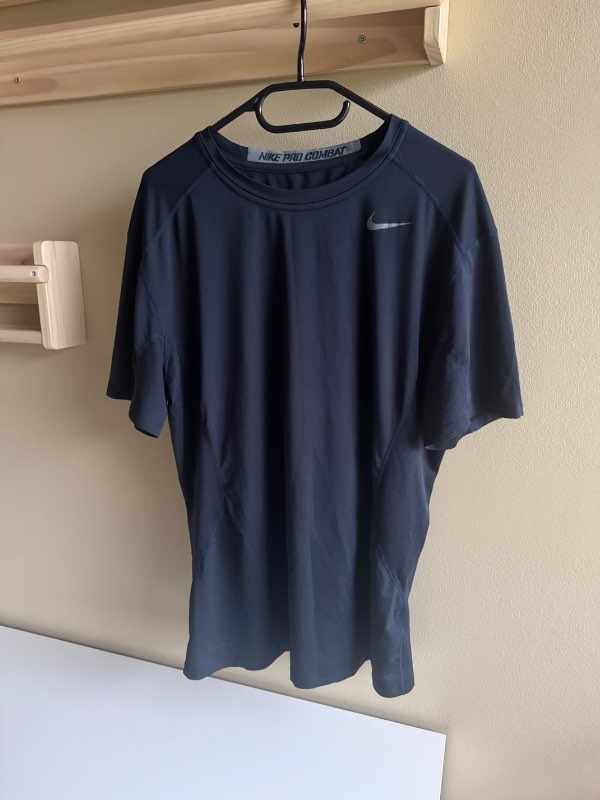 Nike iþróttarbolur #1