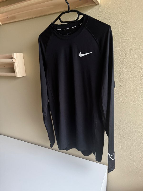 Nike iþróttar síðermabolur