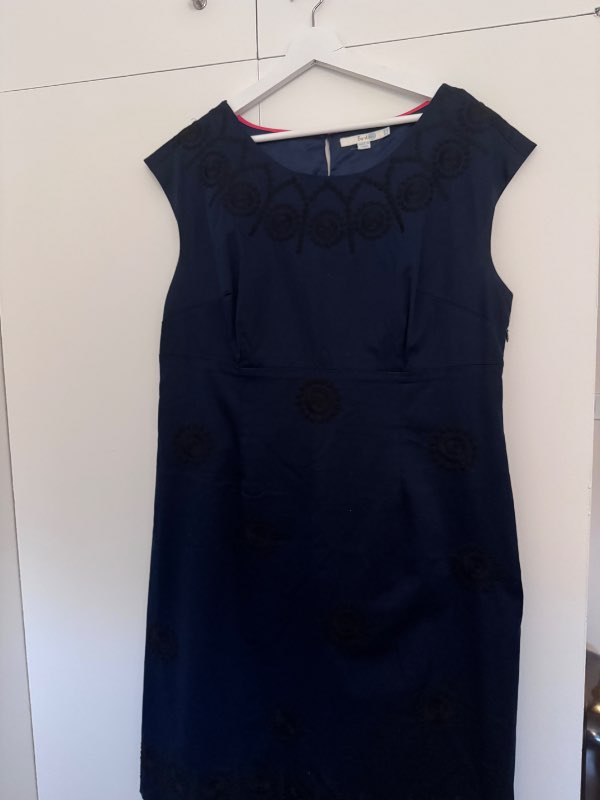 Boden navy kjóll