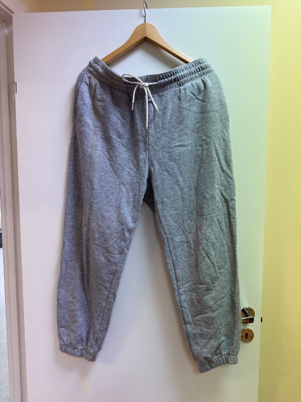 Gráar jogginbuxur
