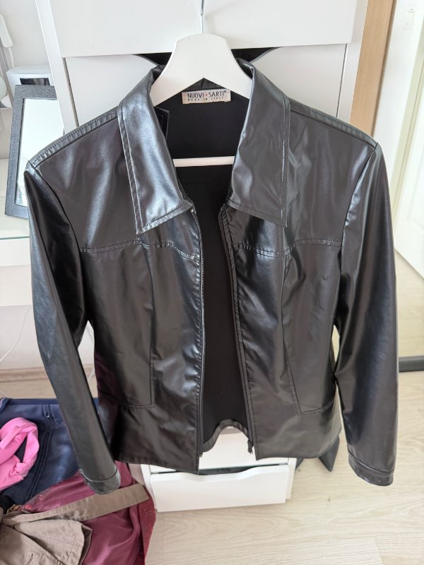 Latex jakki