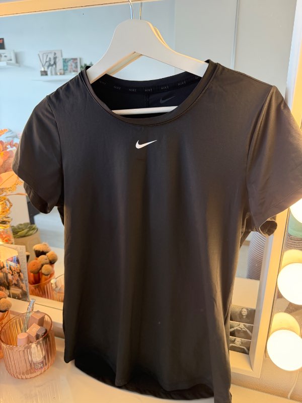 Nike bolur
