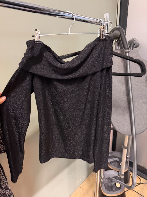 Off shoulder glimmer bolur