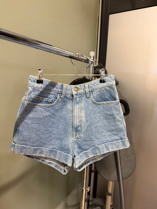 American Apparel gallastuttbuxur