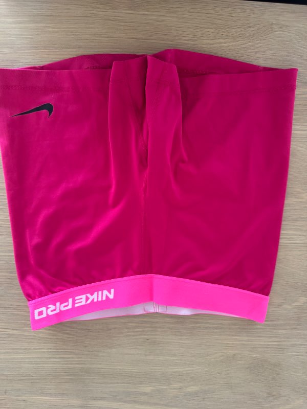 Nike bleikar stuttbuxur