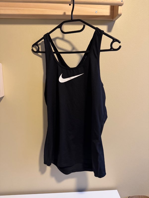 Nike hlýrabolur - svartur