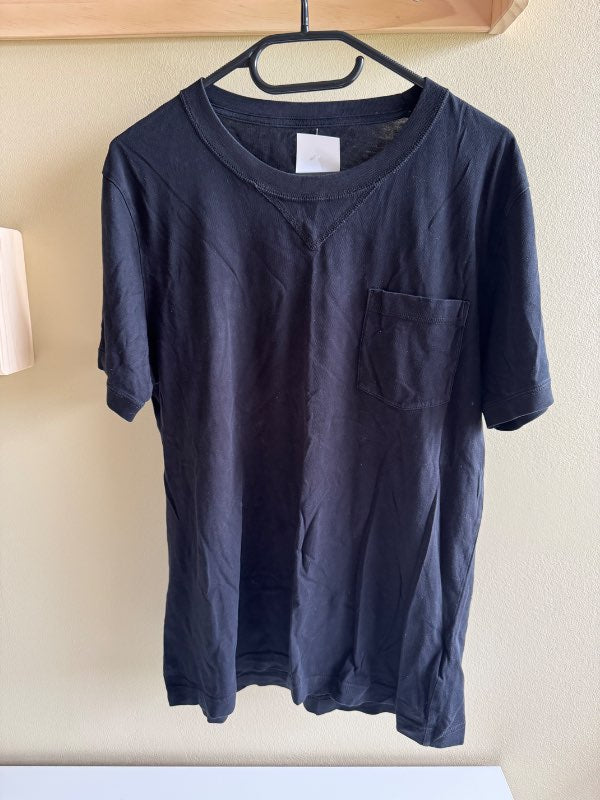 Uniqlo svartur bolur