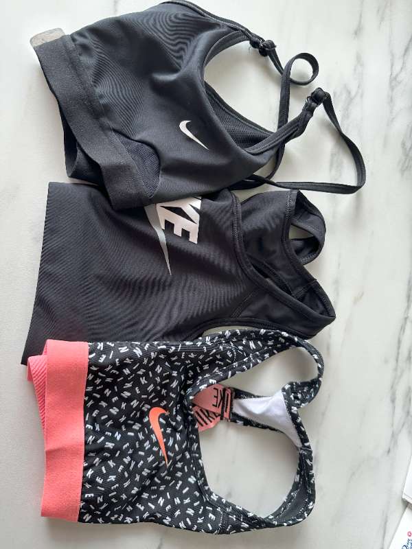 íþróttatoppur Nike