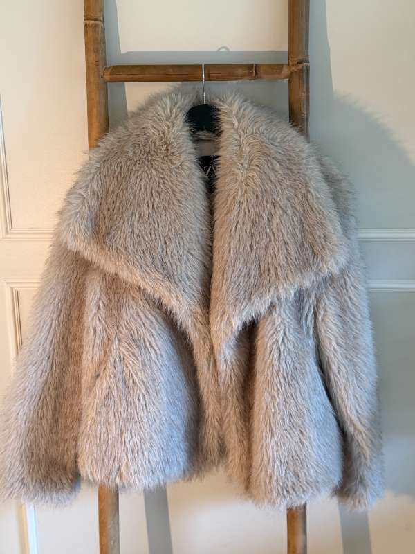 Faux fur jakki
