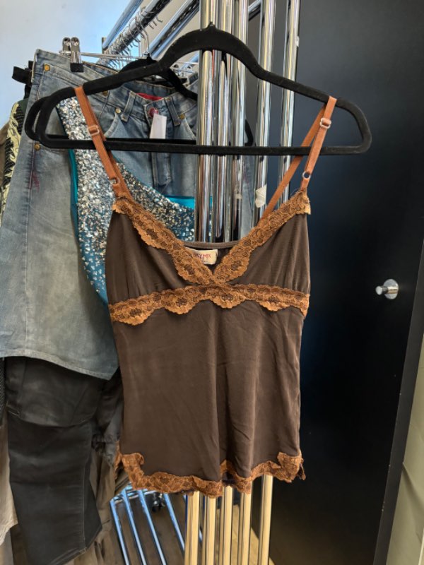 Brúnn cami top