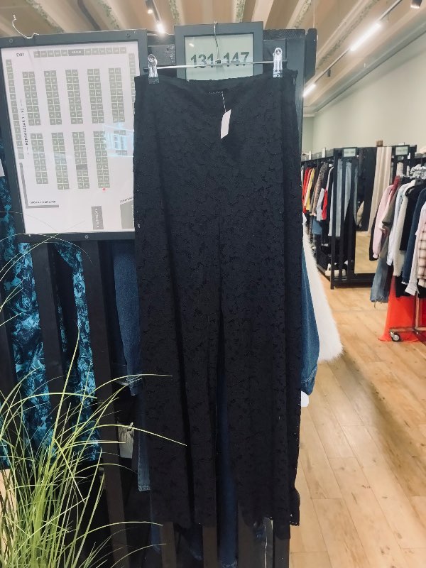 Lindex blúndu buxur lítið nr