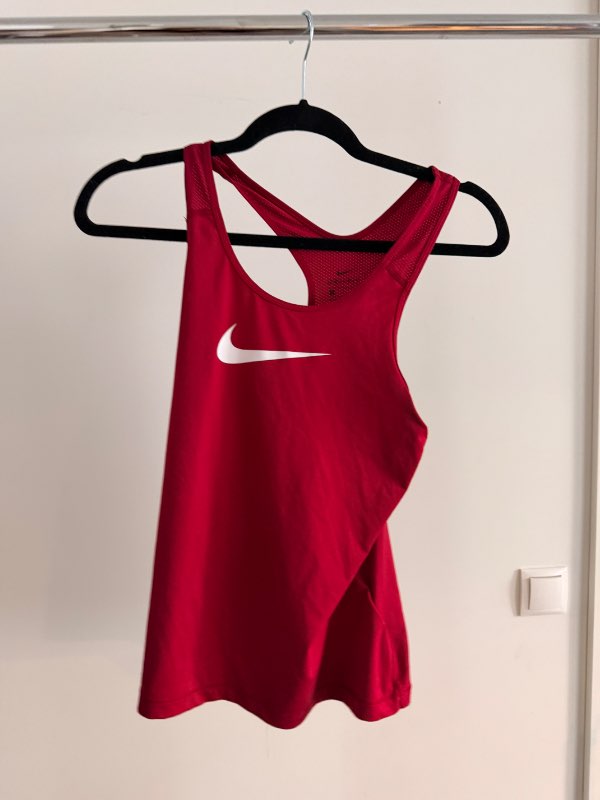 NIKE rauður bolur