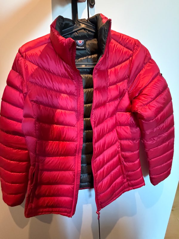 Icewear bleikur dúnjakki