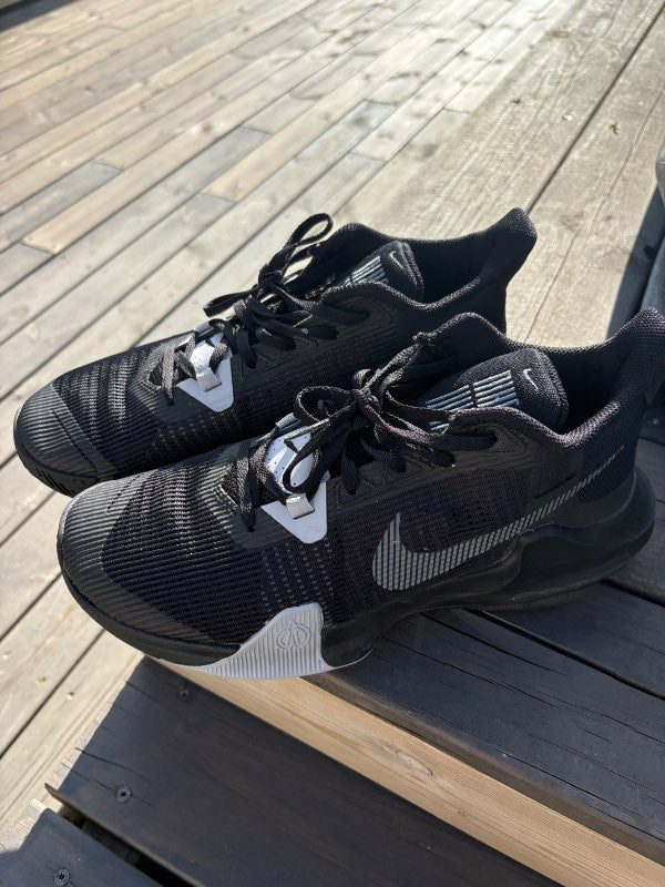 Nike strigaskór