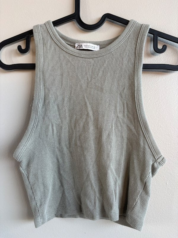 Zara toppur grár