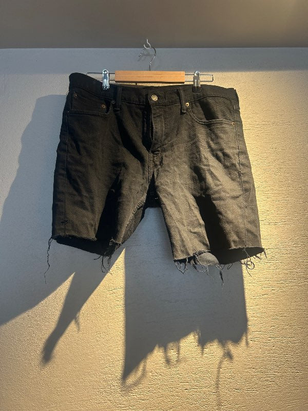 Levis Stuttbuxur Svartar