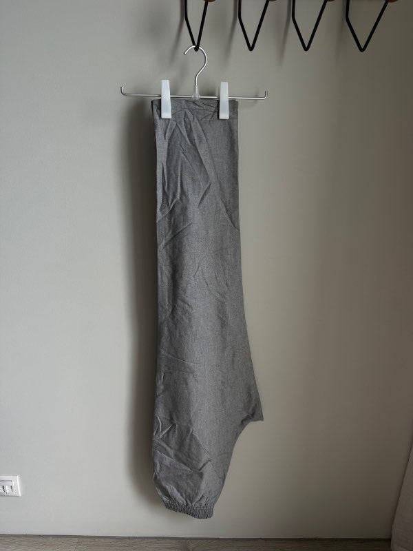 Gráar joggingbuxur
