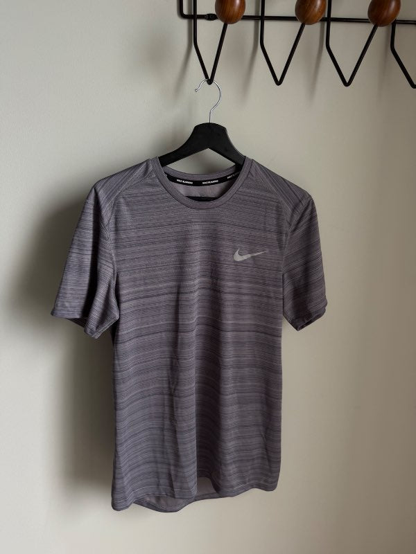 Nike æfingabolur