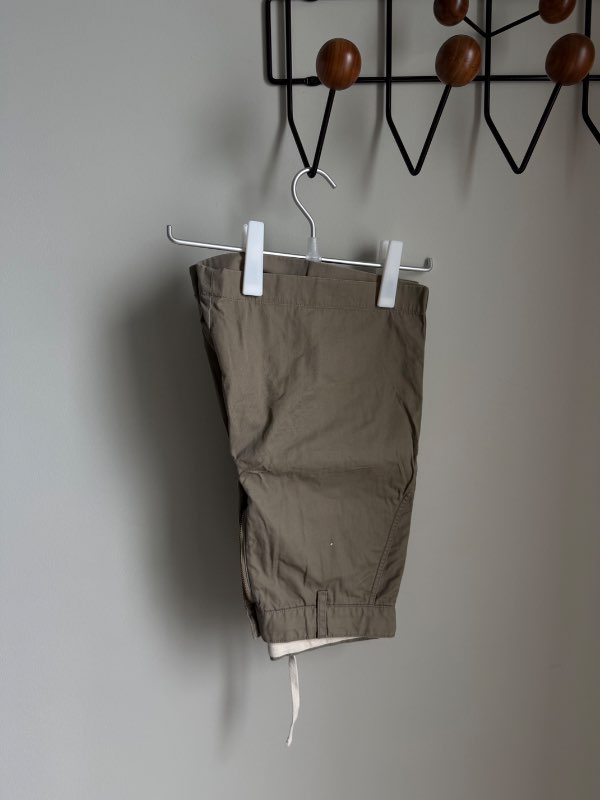 JWAnderson x Uniqlo stuttbuxur