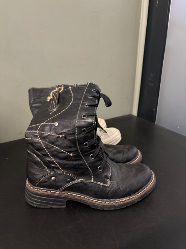 Boots svört