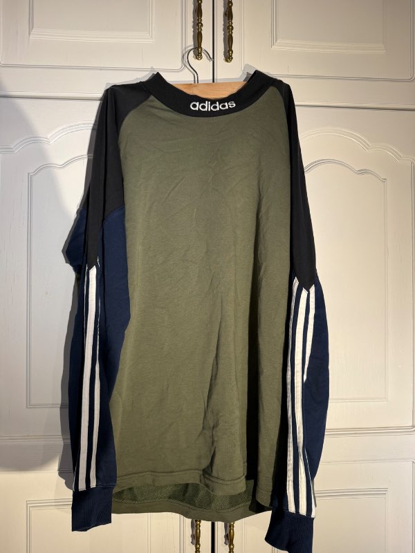 Adidas græn peysa