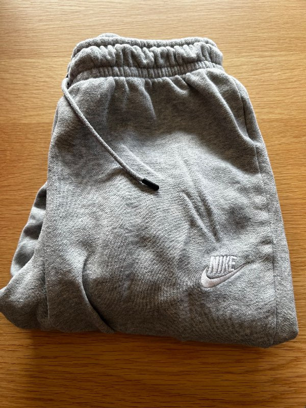 Nike gráar bómullarbuxur