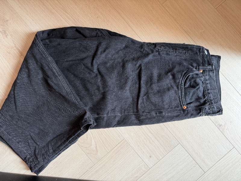 svartar weekday gallabuxur