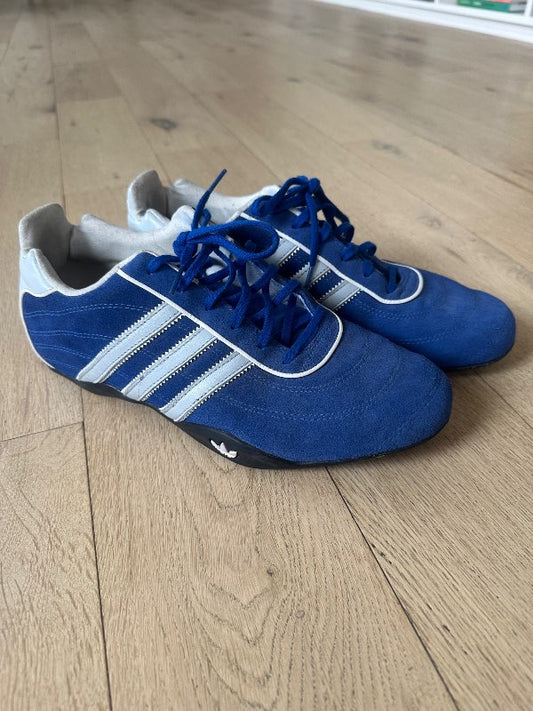 Adidas skór