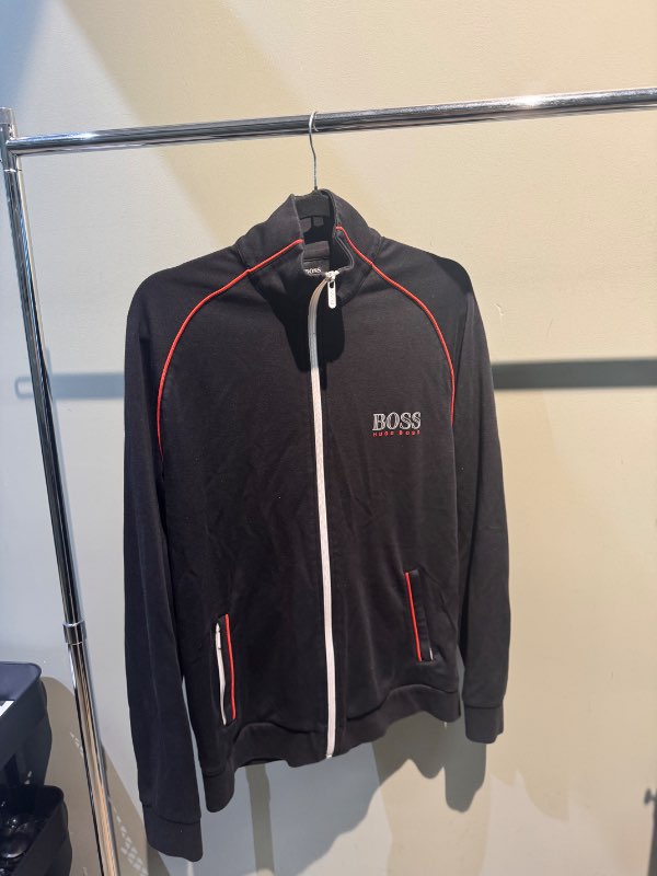 Hugo boss peysa