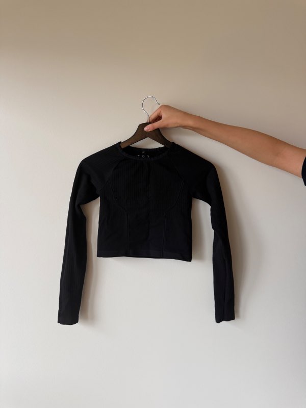 H&M ræktar bolur
