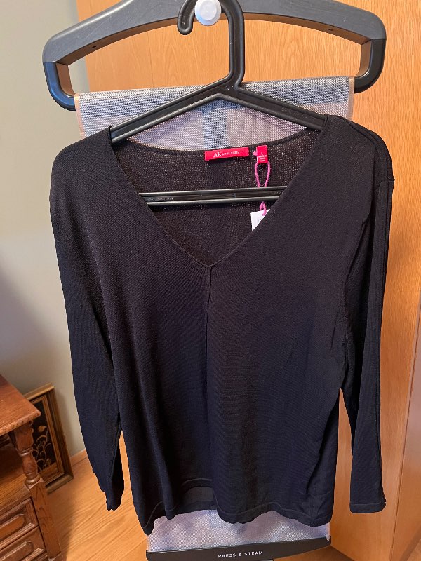 Armani Exchange bolur