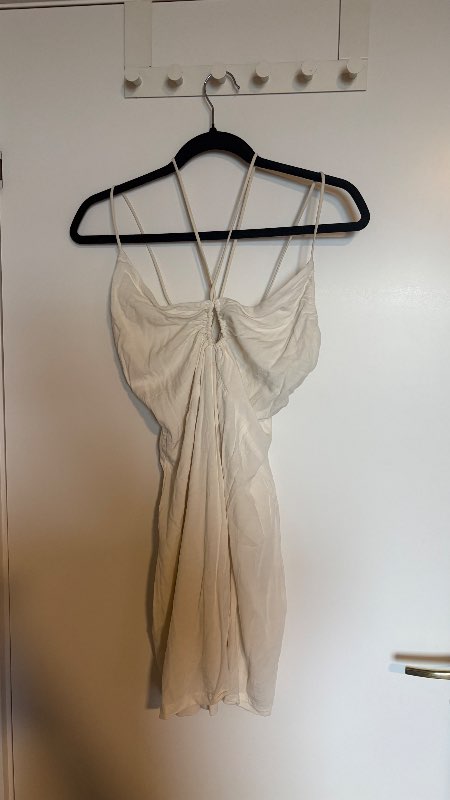 Hvítur sumarkjóll úr h&m