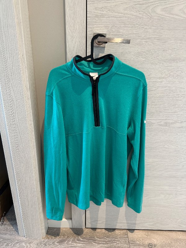 Nike golf peysa