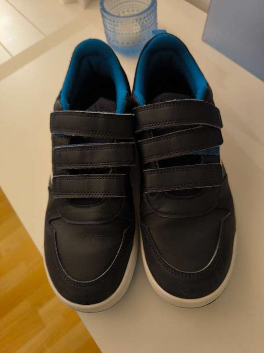 Adidas Skór