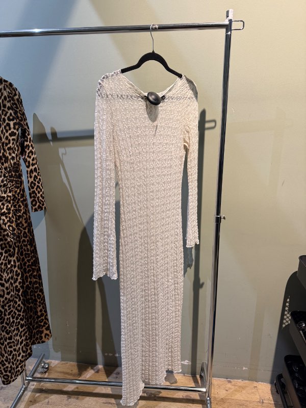 Vero moda hvítur kjóll