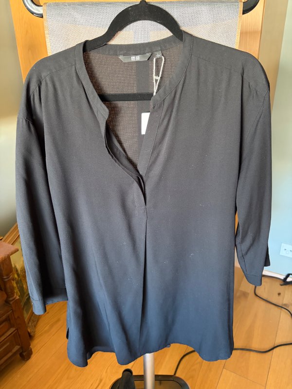 Uniqlo blússa svört