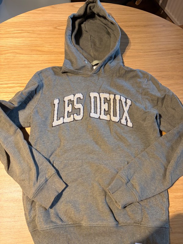 Les Deux hettpeysa