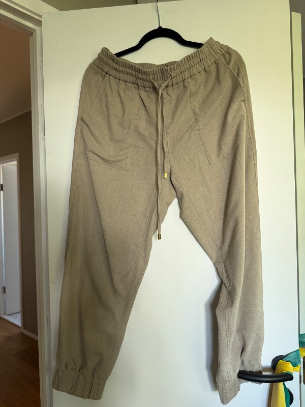 H Zara jogging st L