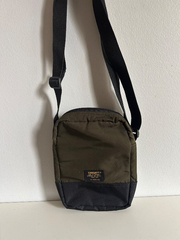 Carhartt taska