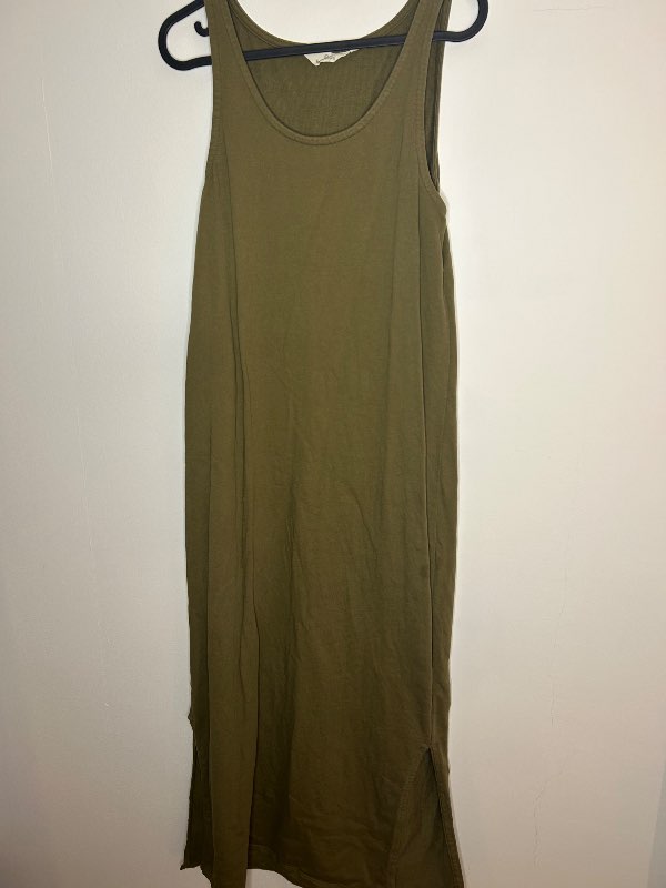 Hlýtakjóll síður mosagrænn