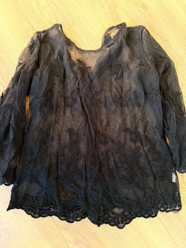 Forever 21 blúndur blússa