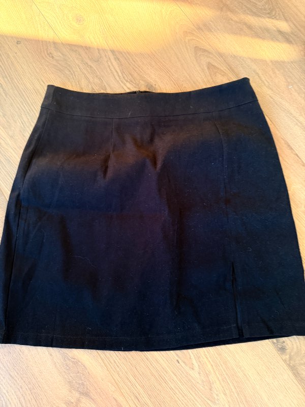 Shein svart stutt pils