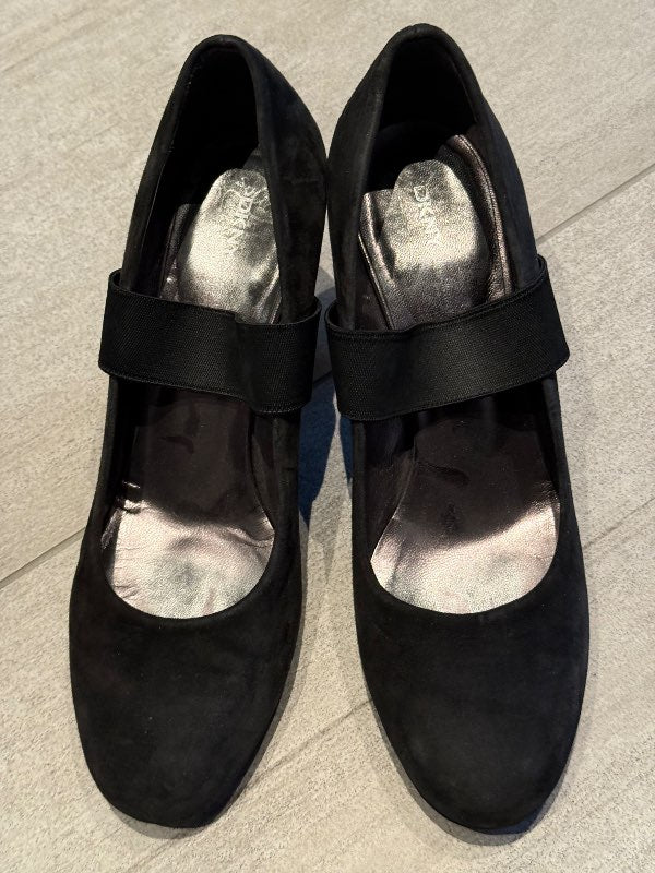 DKNY