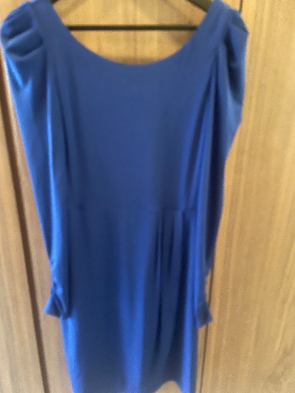 Stutter blàr kjóll